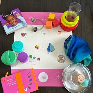 Lovevery 9-10 Month The Explorer Kit